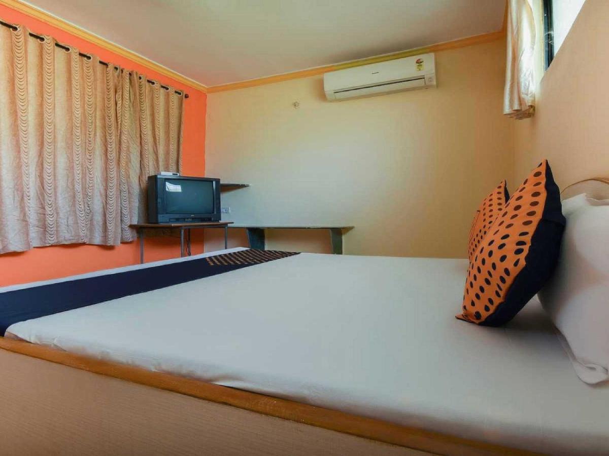 Hotel O Renuka Lodging And Boarding Pune Esterno foto